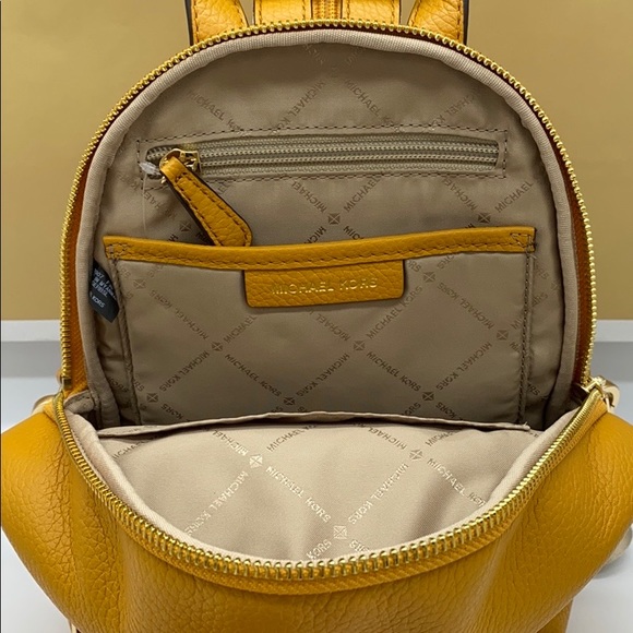 MICHAEL KORS ERIN SM CONVERTIBLE BACKPACK MARIGOlD - Picture 11 of 16